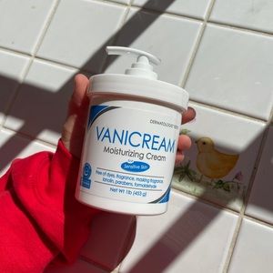 Giant vanicream moisturizer